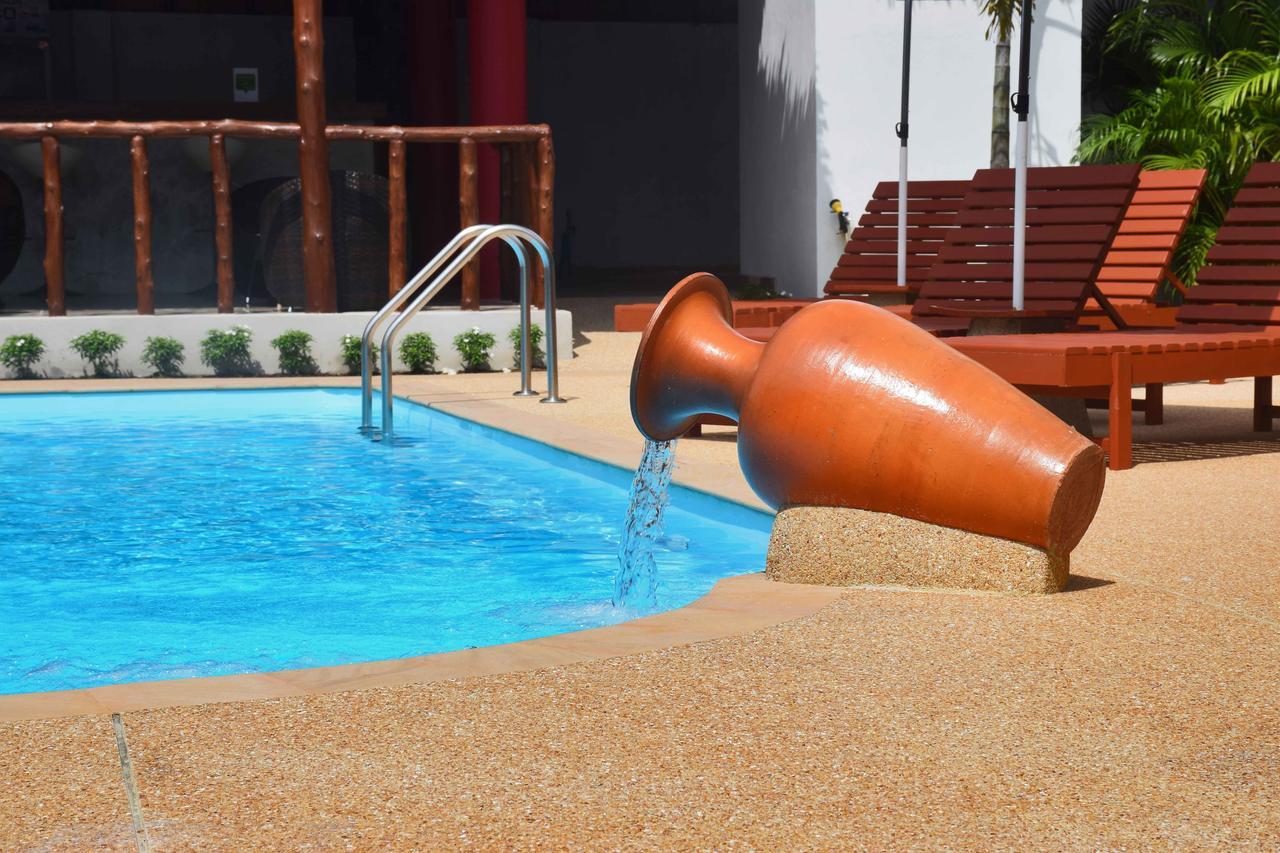Vivi Bungalows Resort Nai Harn Екстериор снимка