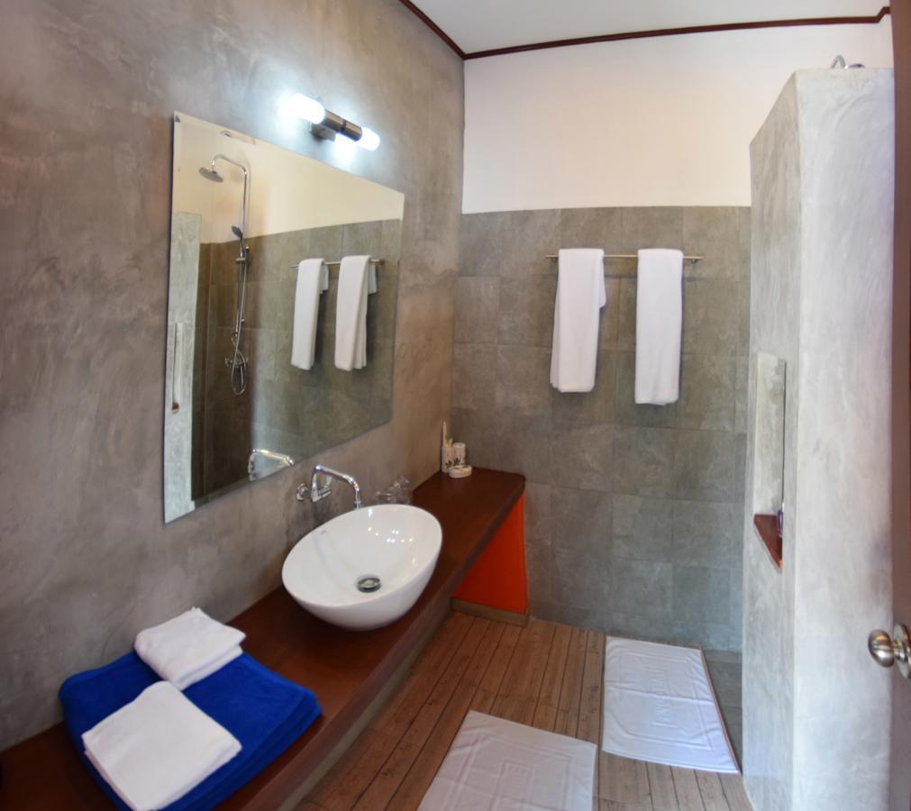 Vivi Bungalows Resort Nai Harn Екстериор снимка